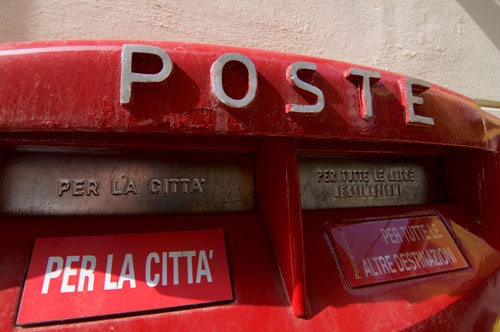 cassetta postale per imbucare lettere